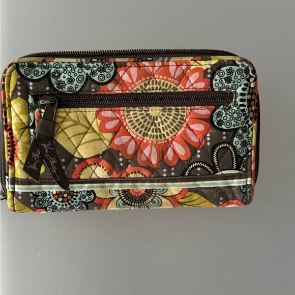 Vera Bradley Green and Red Wallet Quilted Zip-Around - Picture 3 of 4